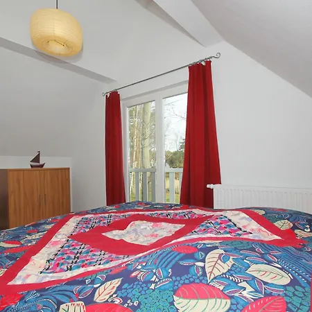 Holiday home Wellenlaeufer Haus - Sauna, Terrasse, Garten Glowe